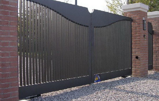 Купить новые ворота Абакан откатные в Ялте по цене от 84016 руб