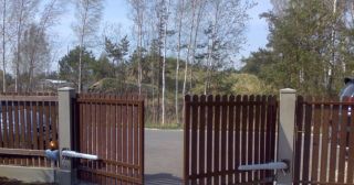 Купить распашные ворота из штакетника Ялта, цена от 2784 руб.